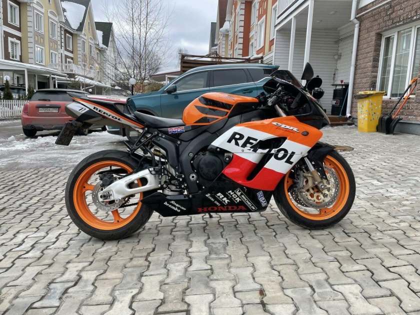 Honda cbr1000rr fireblade repsol