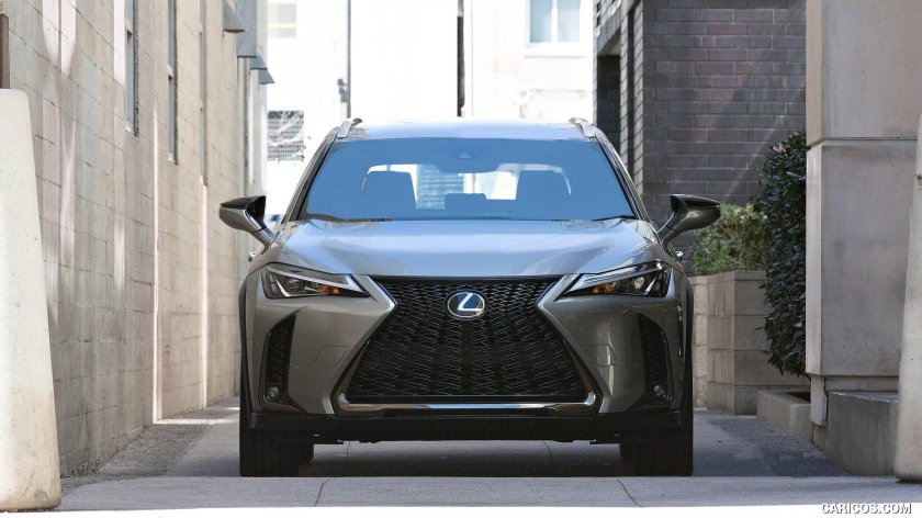 Лексус Уикс 200