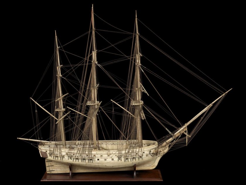 Корабль "Летучий голландец"