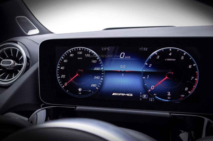 Мерседес GLA приборная панель