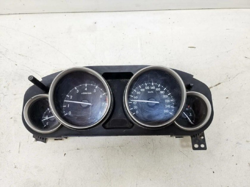 Td1155430k9001 Mazda с двумя экранчиками