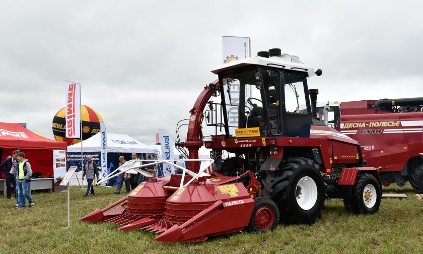 Кормоуборочный комбайн Полесье
