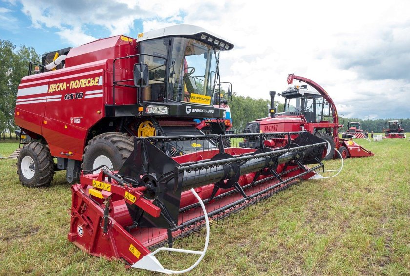 Комбайн Полесье КЗС 10