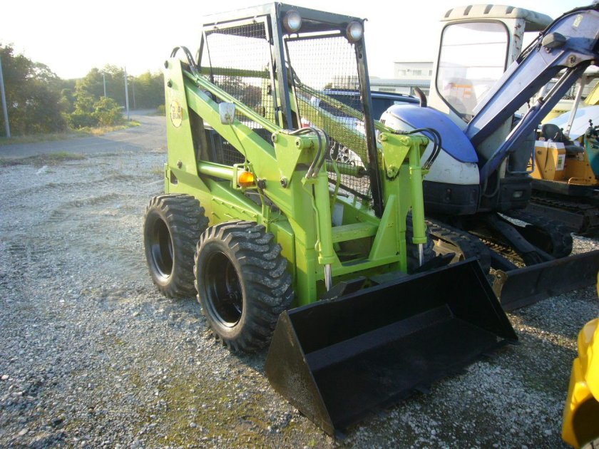 Фронтальный погрузчик Тойота SDK 6