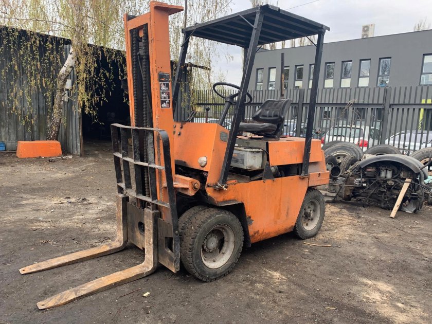 Погрузчик Урсус вилочный