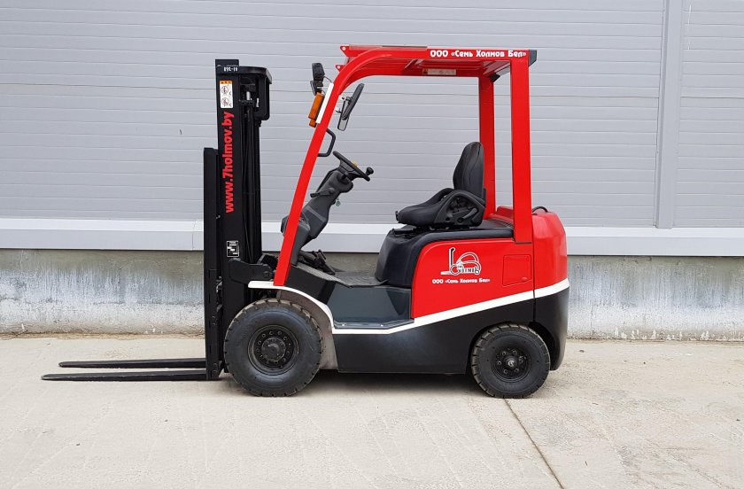 TCM погрузчик 1,5