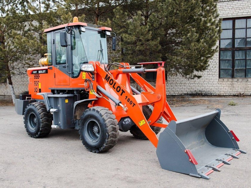 Фронтального погрузчика Molot 180