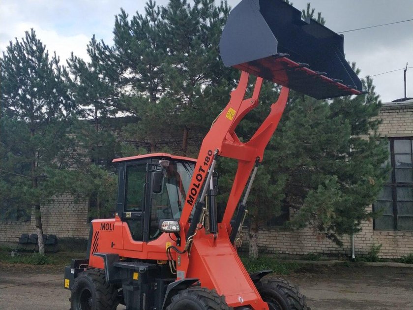 Фронтального погрузчика Molot 180