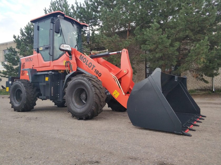 Фронтального погрузчика Molot 180