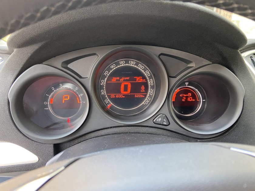 Citroen c4 приборная торпеда