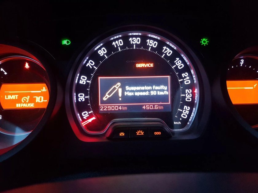 Приборная панель Ситроен с5