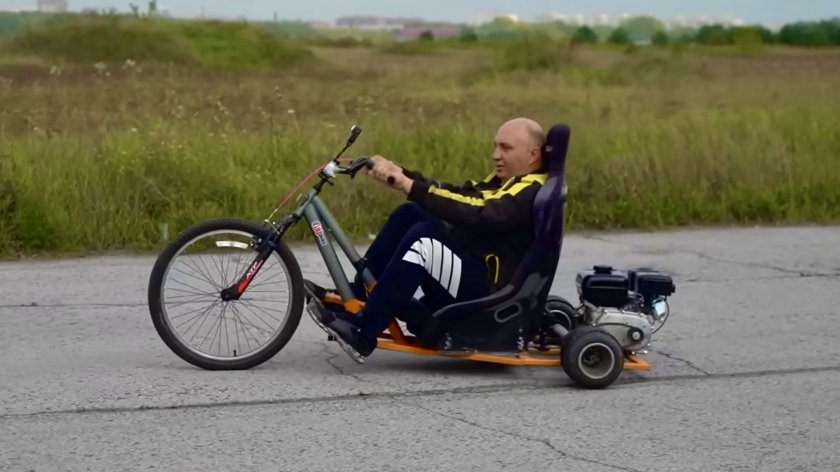 Длинный велосипед для дрифта