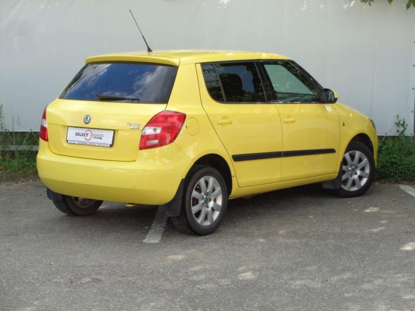 Шкода фабия 2011