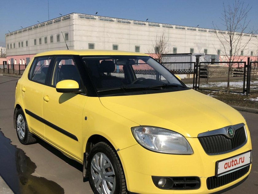 Шкода фабия 1 жёлтая