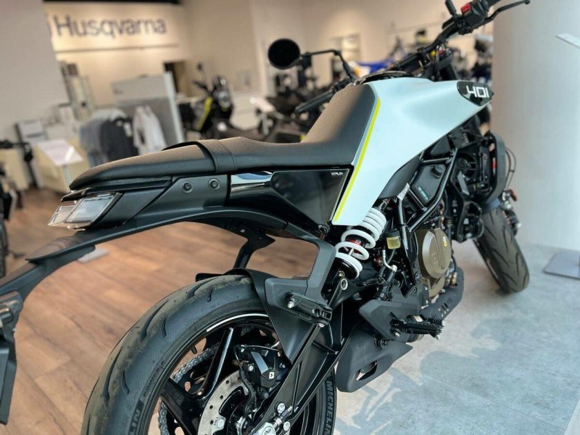 Мотоцикл husqvarna