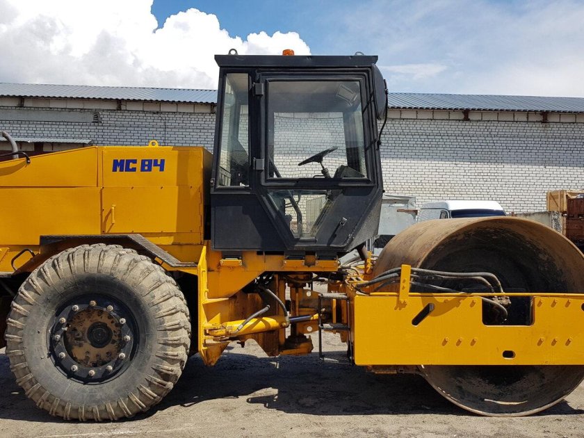 Каток грунтовый Раскат Ду-85