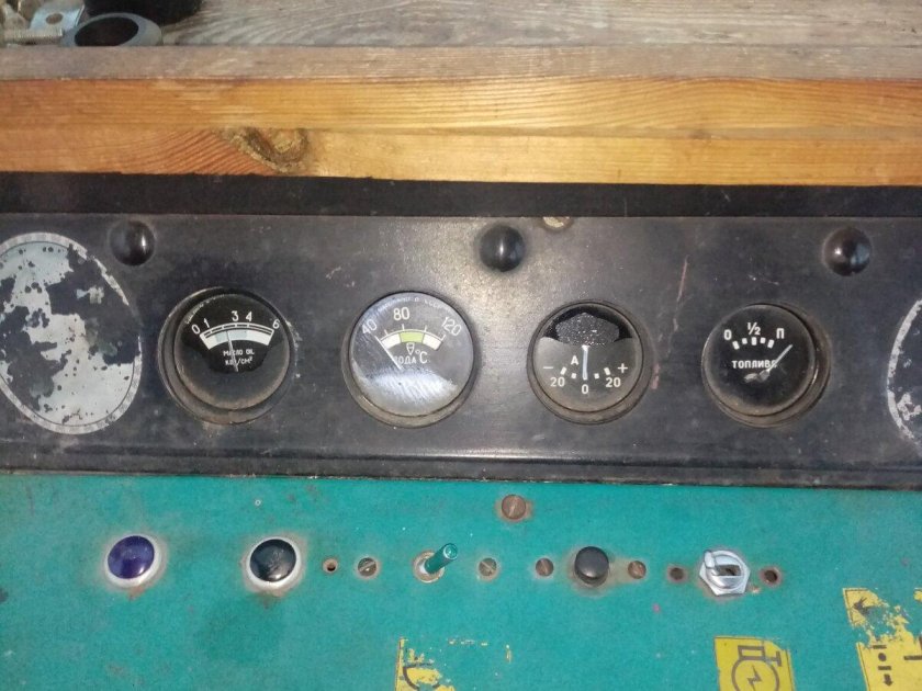 Трактор юмз 6