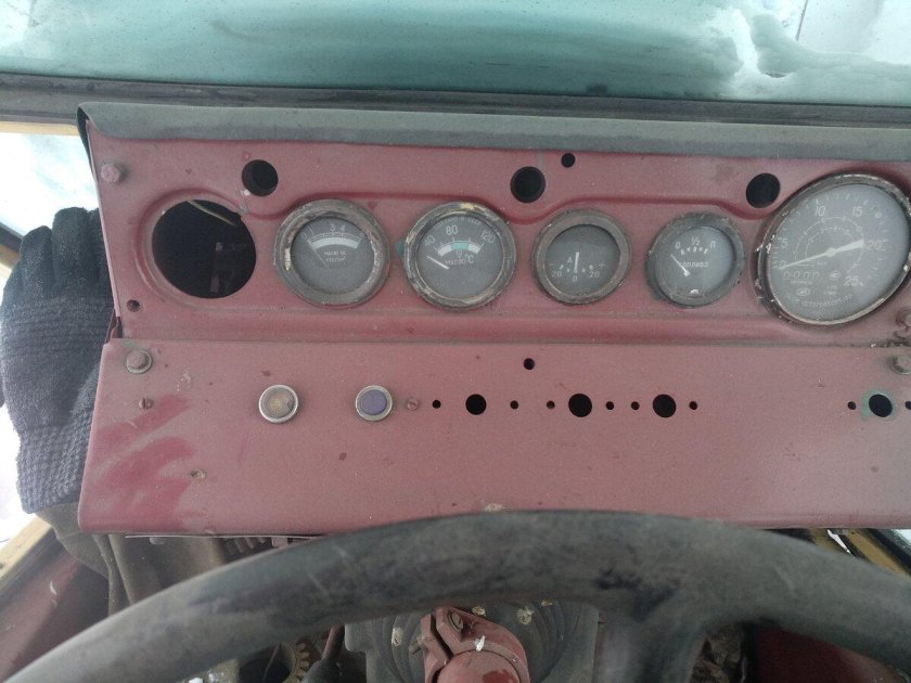 Трактор юмз 6