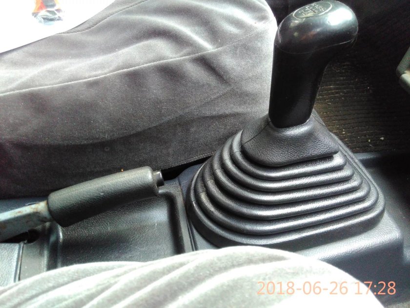 Резиновый чехол рычага КПП ВАЗ 2109