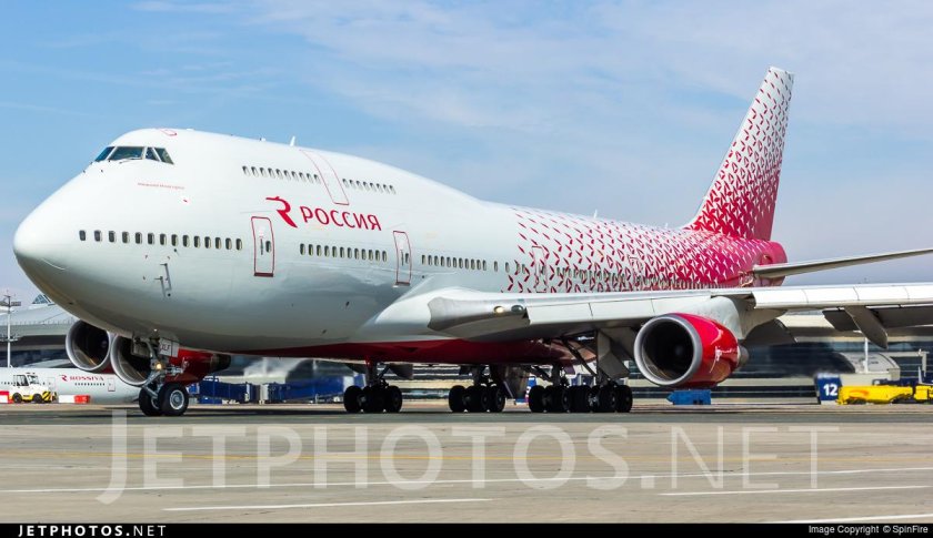 Боинг двухэтажный 747 400