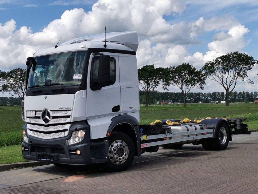 Мерседес бенц актрос