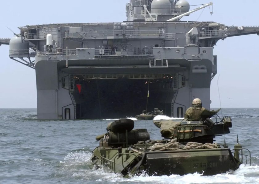 Amphibious assault ship
