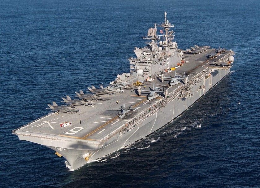 Корабль USS America (LHA 6)