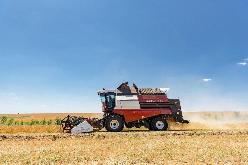 Комбайн вектор 410