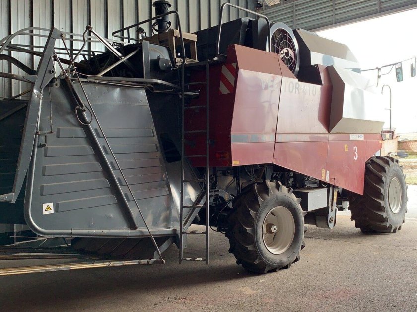 Комбайн вектор 410 с копнителем