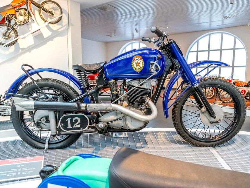 Мотоцикл ИЖ 50