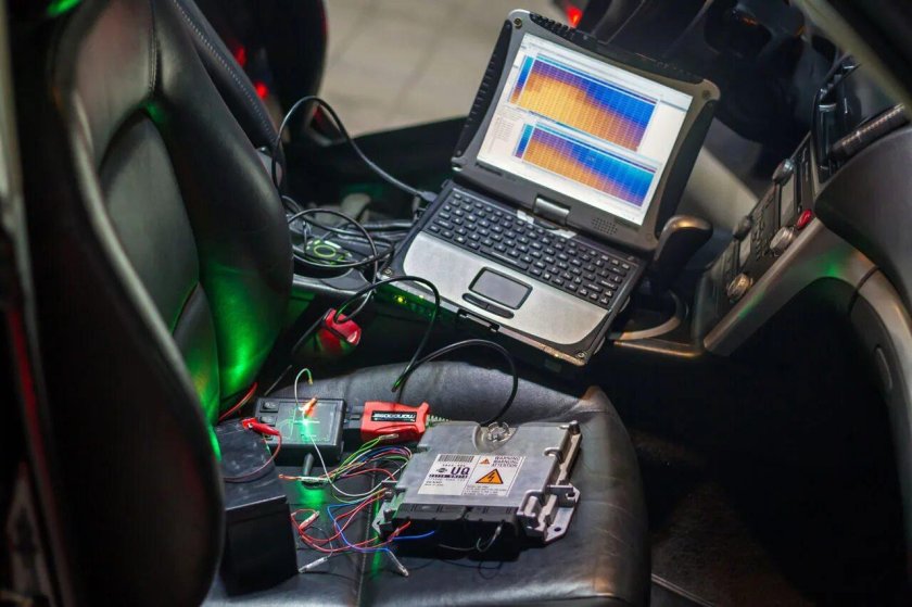 Перепрошивка автомобиля