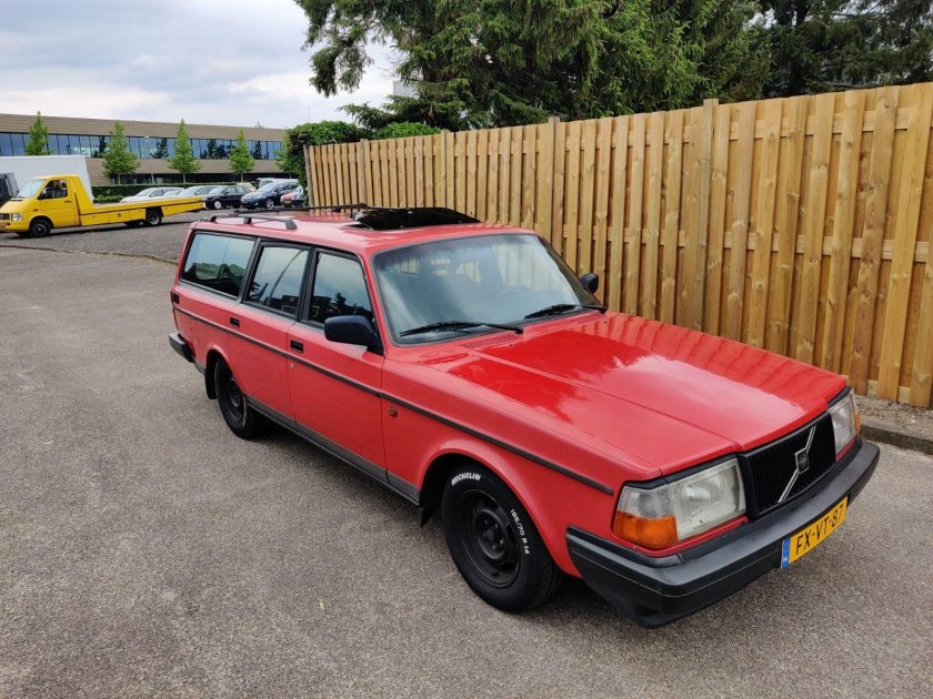Volvo 240 универсал