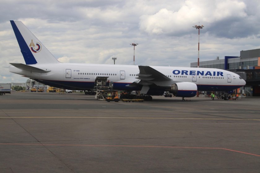 Боинг 777 Оренэйр