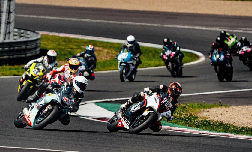 Шоссейно кольцевые мотогонки