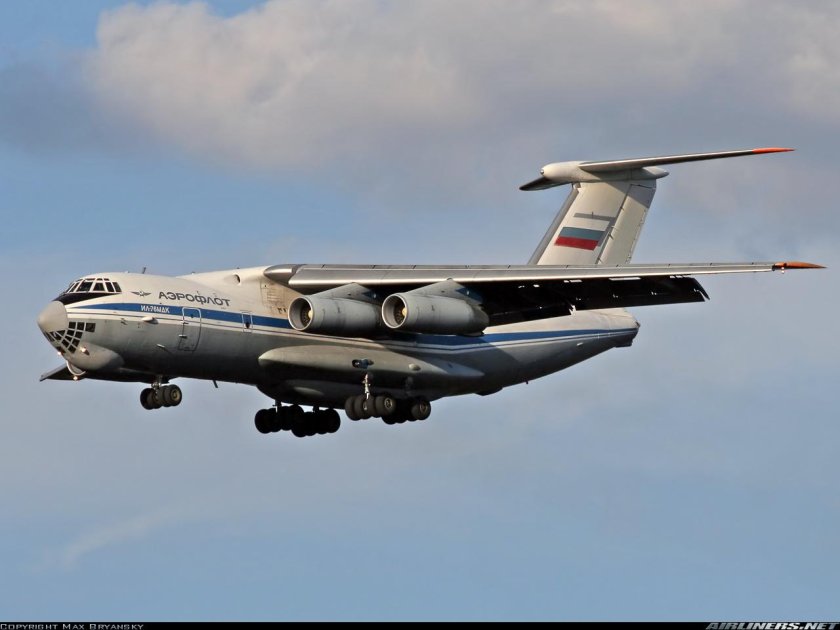 Ил 76 с 4 двигателями