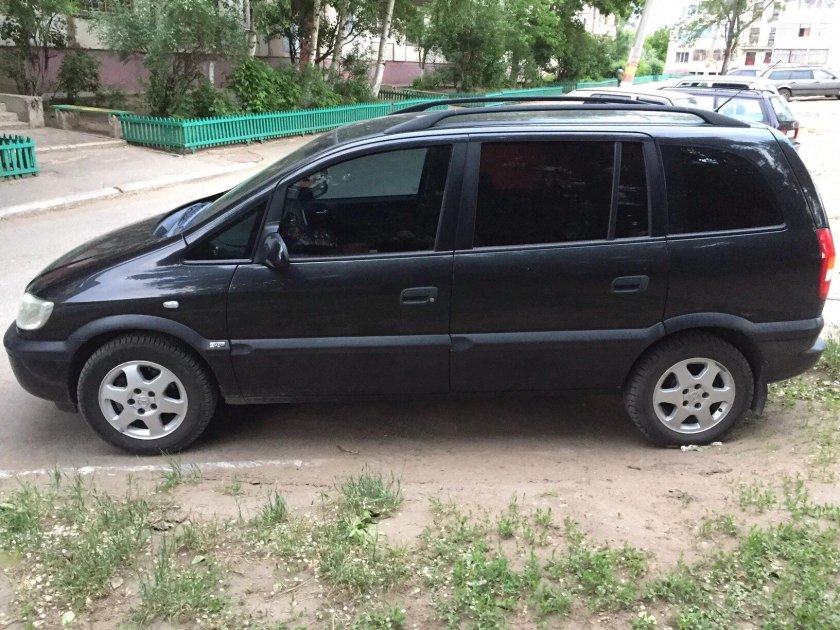 Опель зафира 2000г 2.0 дизель