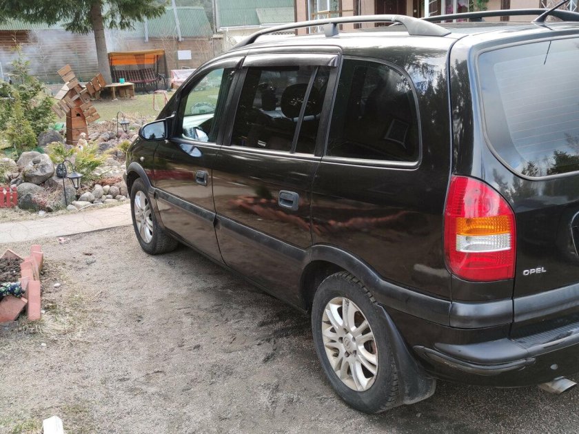 Опель зафира 2000г 2.0 дизель