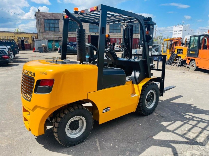 Погрузчик вилочный 3т дизель