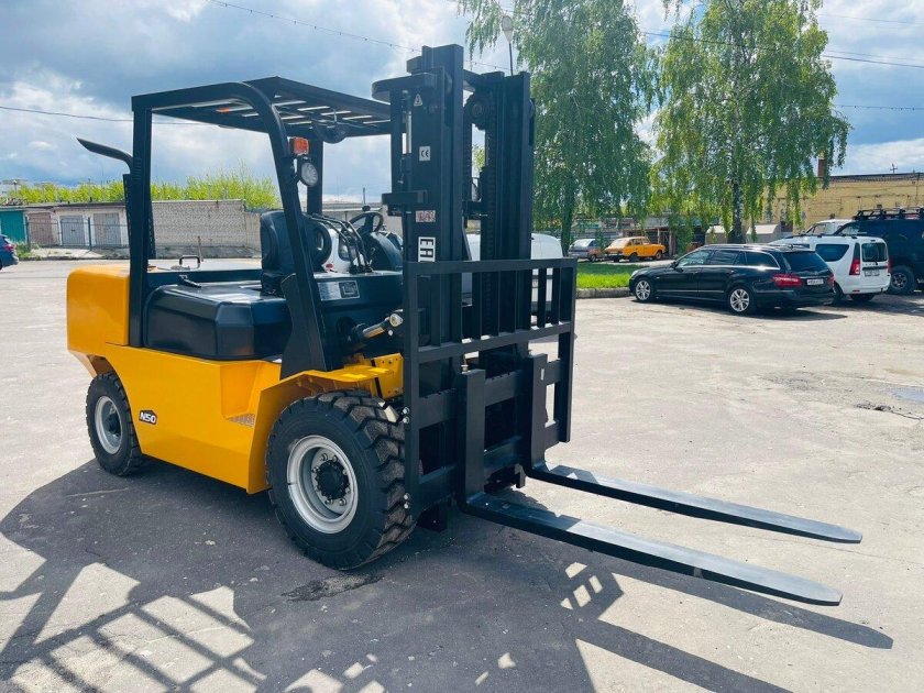 Автопогрузчик вилочный