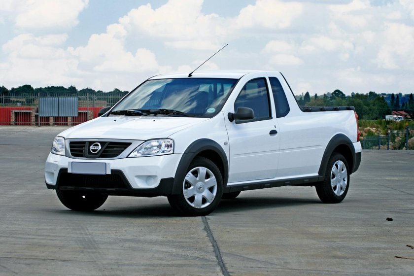 Nissan np200