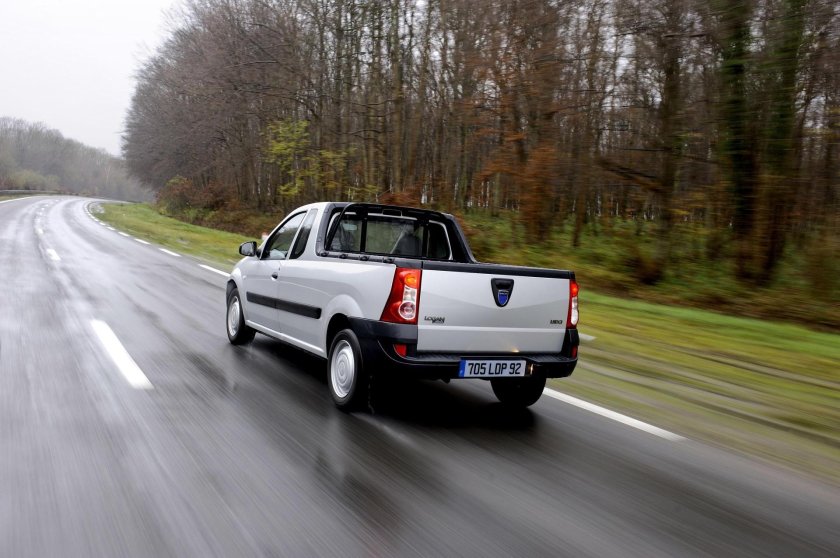 Renault Logan pick-up