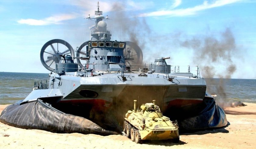 Малый десантный корабль ЗУБР