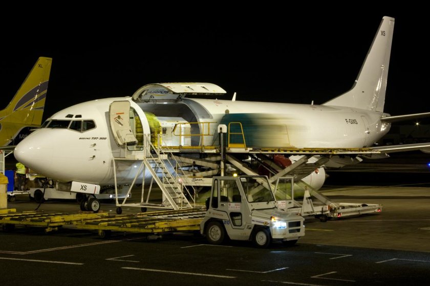 Боинг 737 карго