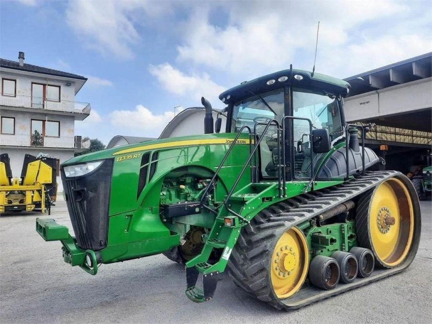 John Deere 8335r