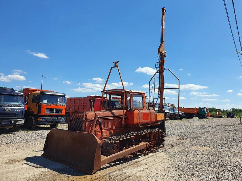 Трактор гусеничный дт 75