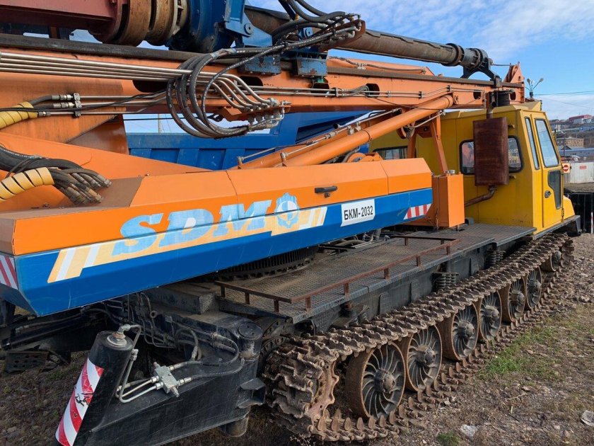 Бурильно-крановая машина БКМ-534