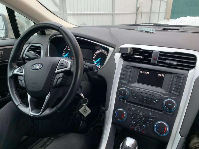 Ford Mondeo 5 sync