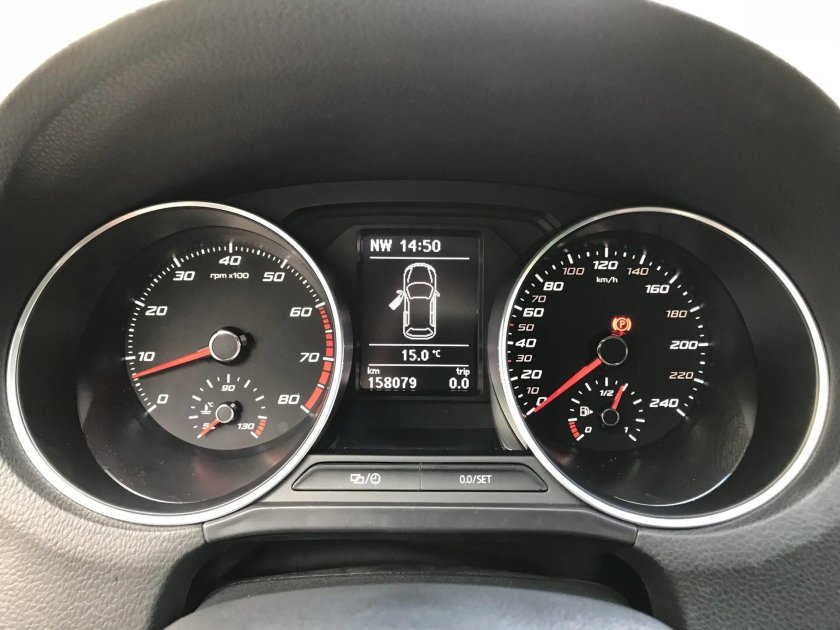 Приборная панель VW Polo