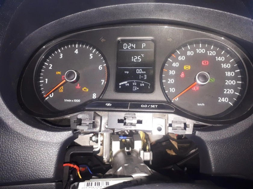 Панель приборов поло 2012