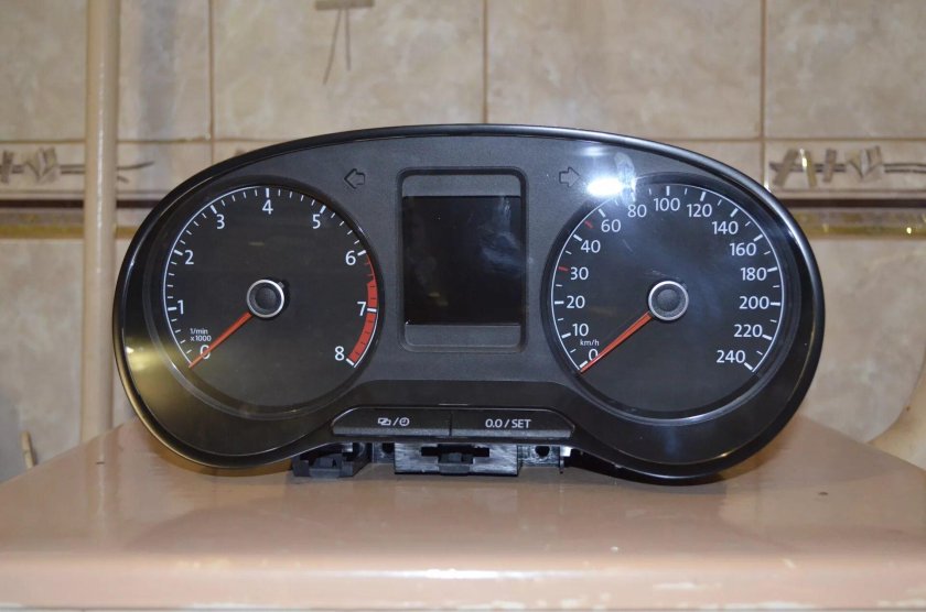 Панель приборов Фольксваген поло 2012